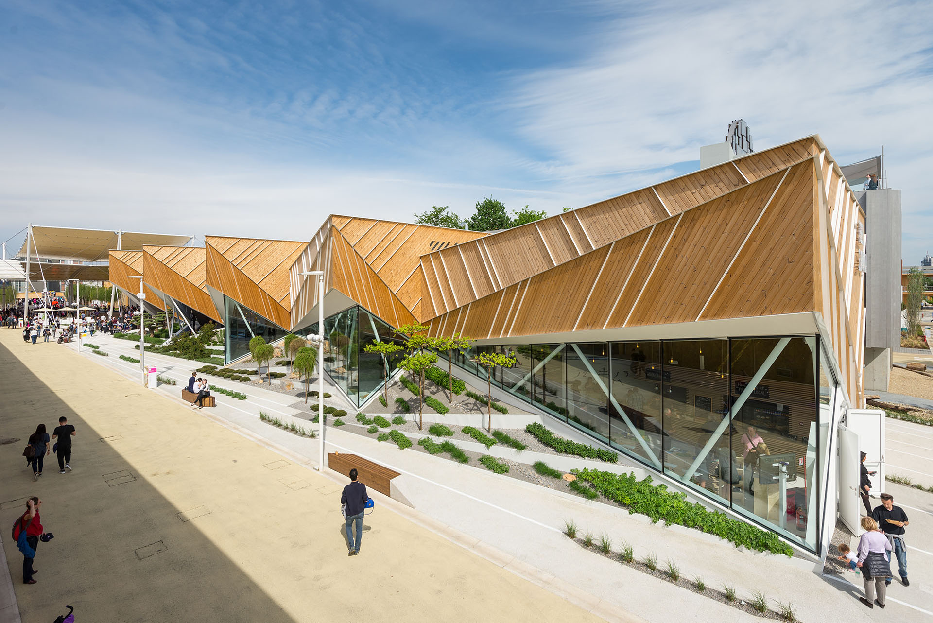 EXPO_Milan_2015_Slovenian_pavilion_03.jpg
